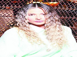 باميلا الكيك تثير إعجاب الجمهور